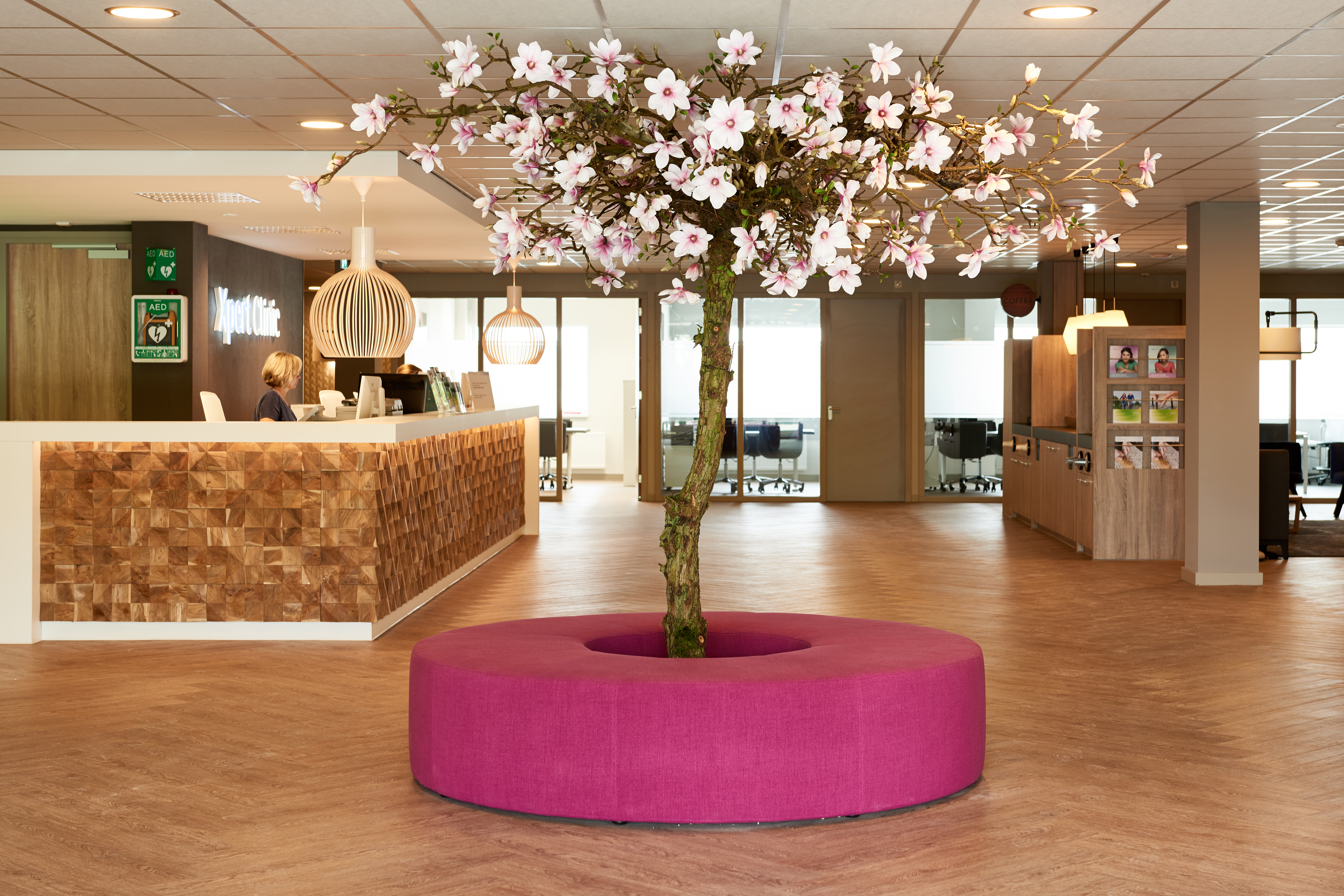 Velthuis-kliniek-ontvangstruimte-balie-Amsterdam