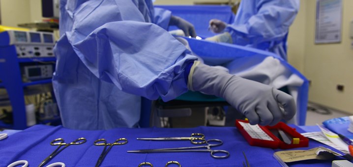 surgery-688380_1920.jpg