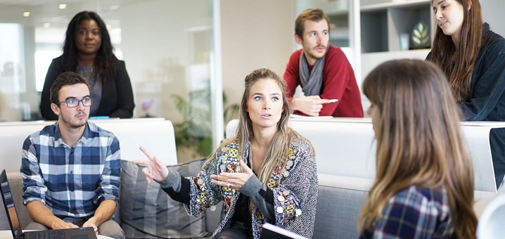 workplace-1245776_1920.jpg