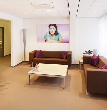Wachtruimte-hilversum-lounge-Velthuis-kliniek